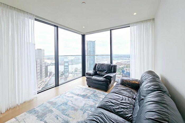 2 Bedroom Flat To Rent In Hampton Tower, E14