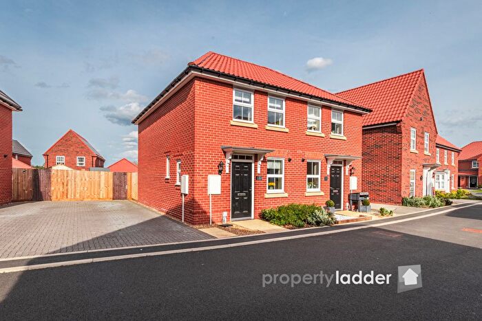 2 Bedroom Semi-Detached House For Sale In Ashwood Drive, Horsford, Norwich, NR10
