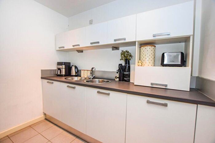 1 Bedroom Flat To Rent In Melia House, Lord Street, Green Quarter, Manchester, M4