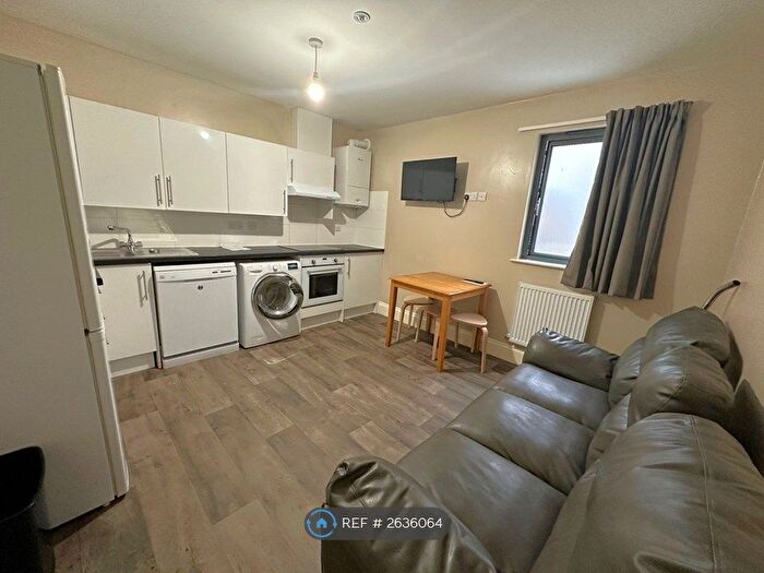 3 Bedroom Flat To Rent In Marsh Street, Bristol, BS1