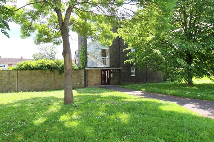 1 Bedroom Flat To Rent In Trelawney Avenue, Langley., SL3