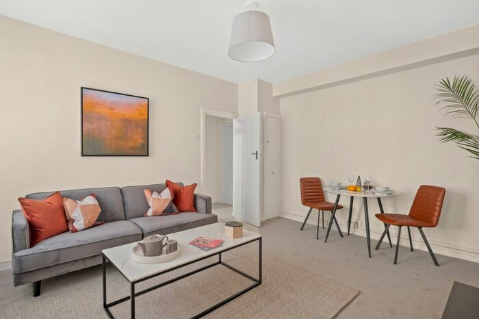 1 Bedroom Flat To Rent In Dolphin Square, Chichester Street, London, SW1V