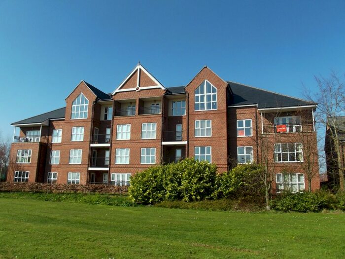 2 Bedroom Flat For Sale In Roundhaven, Durham City, DH1