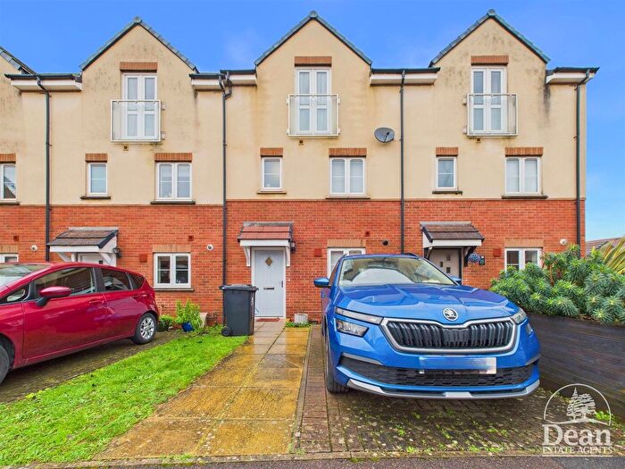 3 Bedroom Terraced House For Sale In Par Four Lane, Lydney, GL15