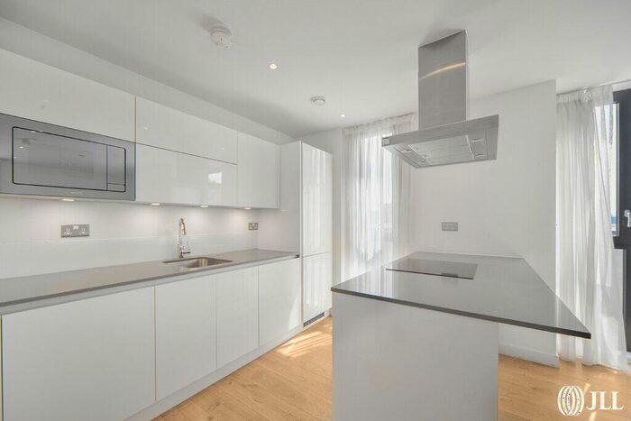3 Bedroom Penthouse To Rent In Braithwaite House, Forrester Way, London, E15