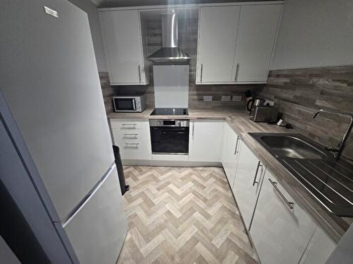 3 Bedroom Flat To Rent In Victoria Road, Dundee, DD1