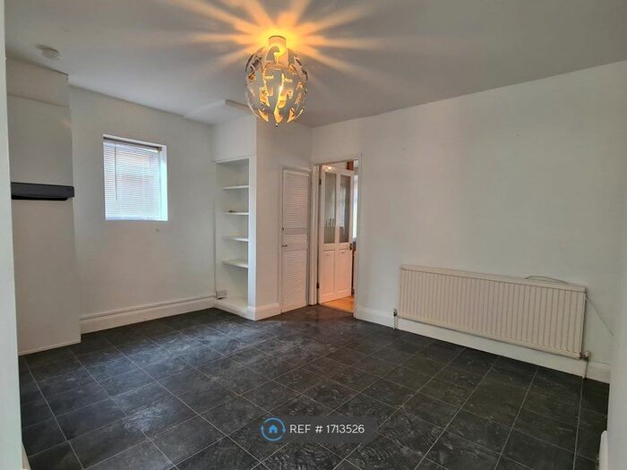 2 Bedroom Terraced House To Rent In Perimeade Road, Perivale, Greenford, UB6