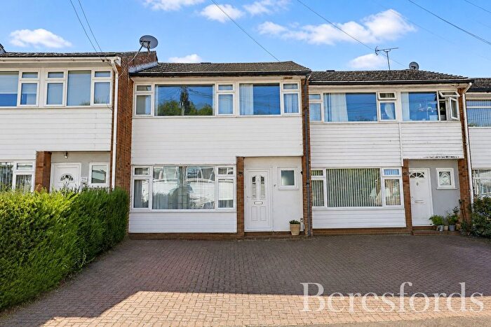 3 Bedroom Terraced House For Sale In River Road, Brentwood, CM14