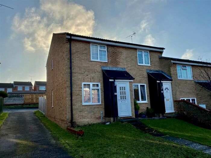 2 Bedroom Property To Rent In Chevening Close, Chatham ME5