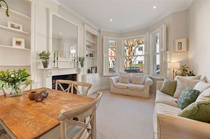 2 Bedroom Flat For Sale In Acris Street, London, SW18
