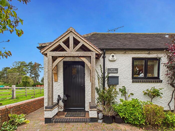 3 Bedroom Barn Conversion For Sale In The Stables, Hargate House Farm, Egginton Road, Hilton, DE65