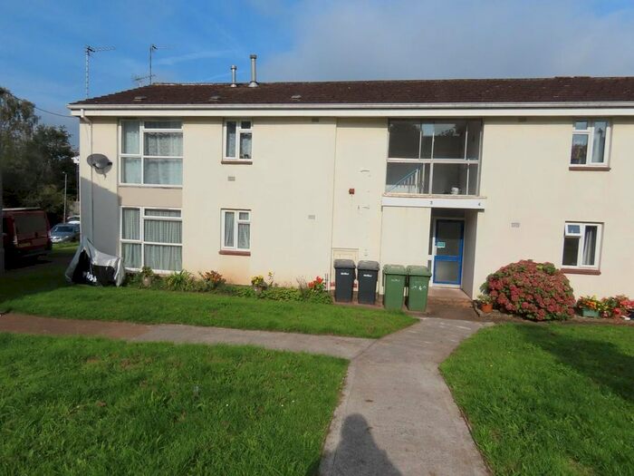 2 Bedroom Flat To Rent In Royston Court, Hospital Lane, Exeter, EX1