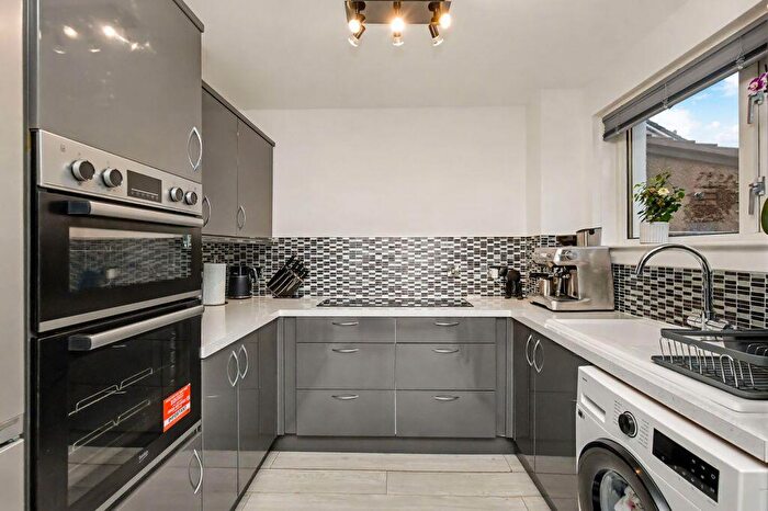 2 Bedroom Semi Detached House For Sale In Gyle Park Gardens, South Gyle, Edinburgh, EH12