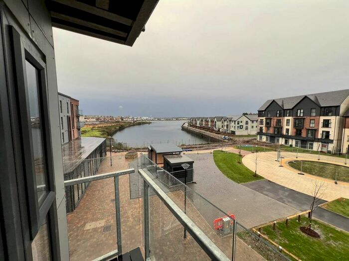 2 Bedroom Flat To Rent In Clos Y Rheilffordd, Barry, Vale Of Glamorgan, CF62