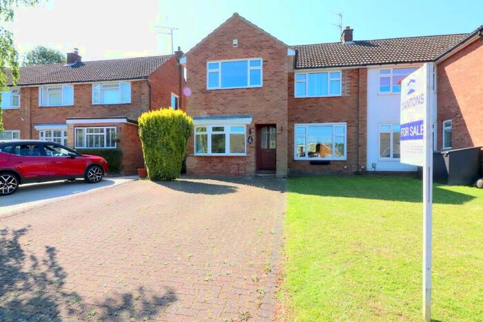 3 Bedroom Semi-Detached House For Sale In Lincoln Way, Harlington, Bedfordshire, LU5