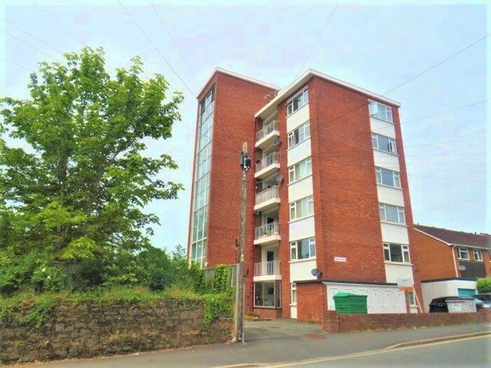 2 Bedroom Flat To Rent In Barrack Road, St. Leonards, Exeter, EX2