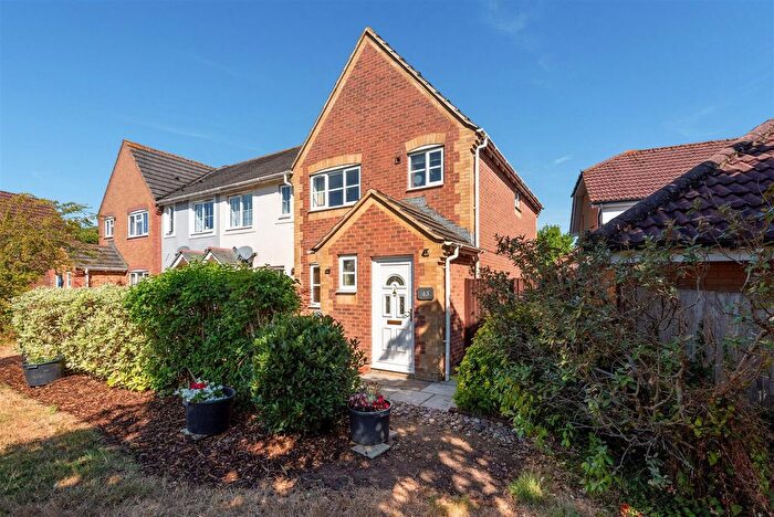 3 Bedroom End Terrace House For Sale In Celtic Drive, Andover, SP10