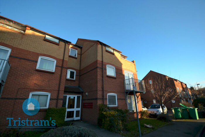 2 Bedroom Apartment To Rent In Tonnelier Road, Nottingham, NG7