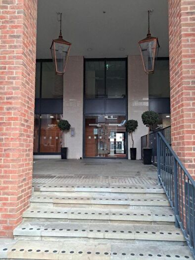 3 Bedroom Flat To Rent In Warehouse Court, No Street, Woolwich, London, SE18