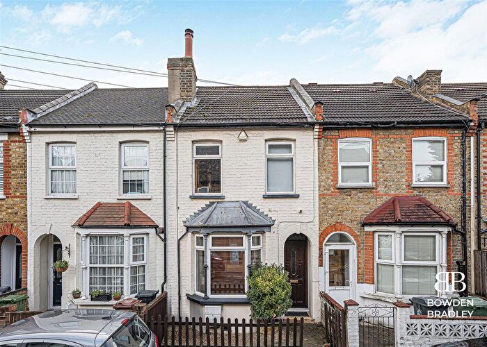 2 Bedroom Terraced House For Sale In Salisbury Road, Chingford, E4