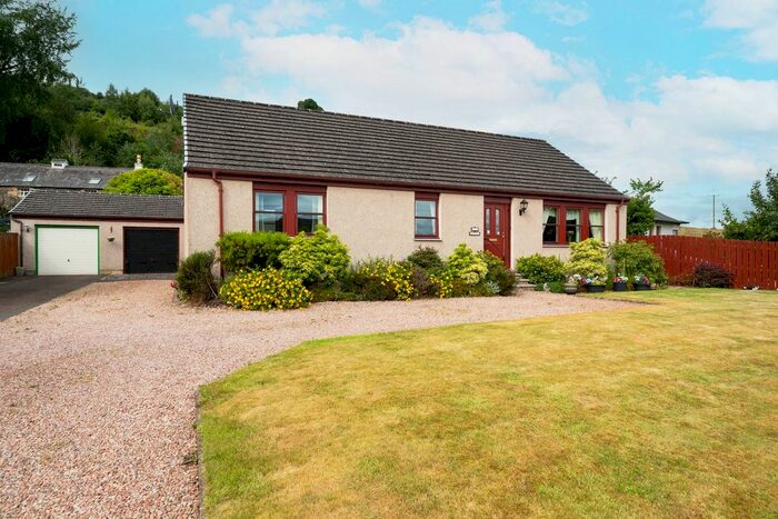 3 Bedroom Detached House For Sale In Craigmill, Newburgh, KY14