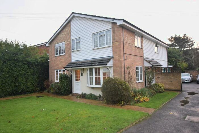 1 Bedroom Maisonette To Rent In Barrack Path, St. Johns, Woking, GU21
