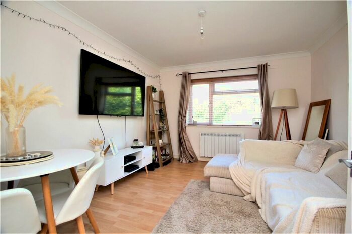 1 Bedroom Apartment To Rent In Brighton Road, Lancing, West Sussex, BN15