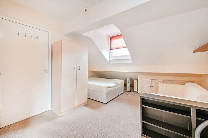 Studio To Rent In Culmington Road, Ealing Broadway, London, W13