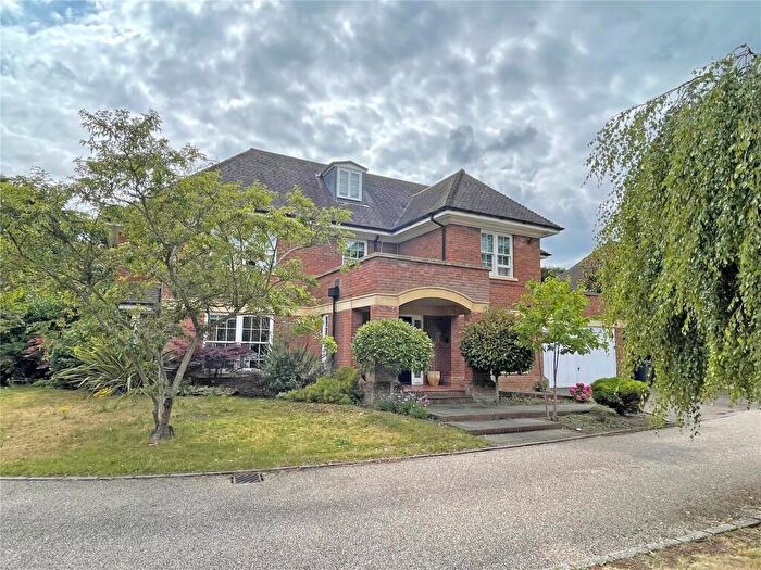 6 Bedroom Detached House For Sale In Eastcott Close, Kingston Hill, Kingston Upon Thames, Surrey, KT2