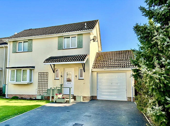 3 Bedroom Detached House For Sale In Mead Park, Bickington, EX31