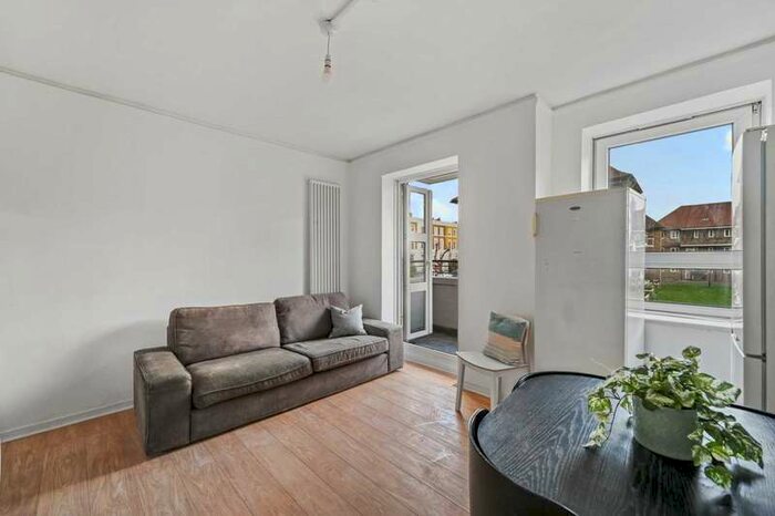 5 Bedroom Flat To Rent In Horton House, Vauxhall, SW8