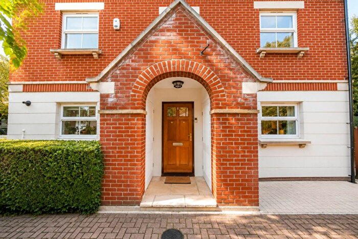 2 Bedroom Maisonette For Sale In Rewley Road, Oxford, OX1