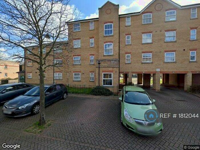 2 Bedroom Flat To Rent In Enfield, Enfield, EN3