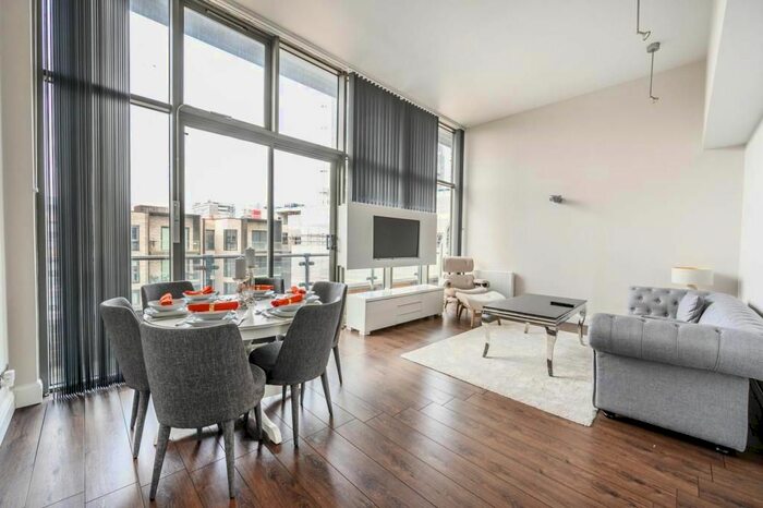 2 Bedroom Flat To Rent In City Road, Old Street, London, EC1V