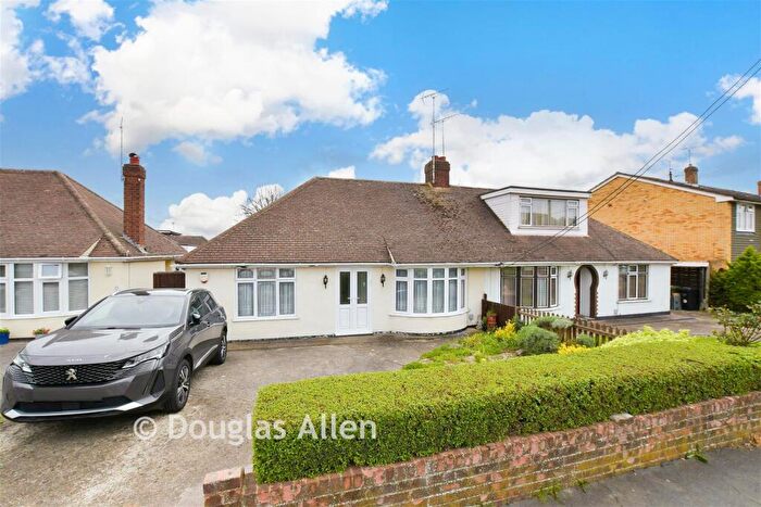 2 Bedroom Semi-Detached Bungalow For Sale In Deirdre Avenue, Wickford, Essex, SS12