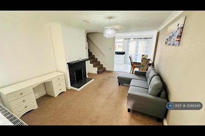 4 Bedroom Terraced House To Rent In Woodlands Avenue, Woodley, Reading, RG5