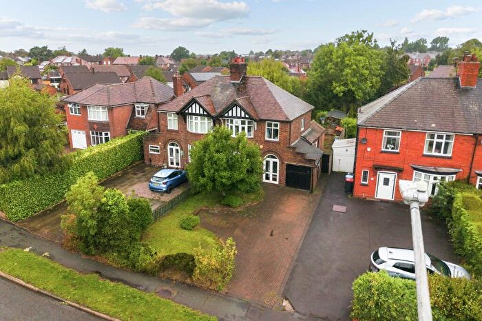 3 Bedroom Semi-Detached House For Sale In Runcorn Road, Barnton, CW8