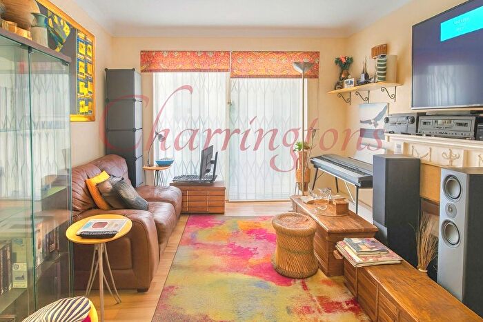 2 Bedroom Flat For Sale In Tooley Street, London, SE1