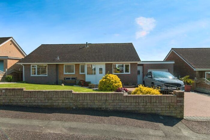 2 Bedroom Detached Bungalow For Sale In Abbey Close, Axminster, EX13