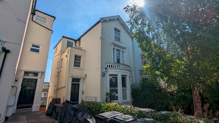 2 Bedroom Apartment To Rent In Hampton Park, Redland, Bristol, BS6