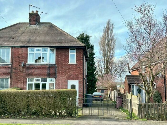 3 Bedroom Semi-Detached House To Rent In Rectory Road, Duckmanton, SS4