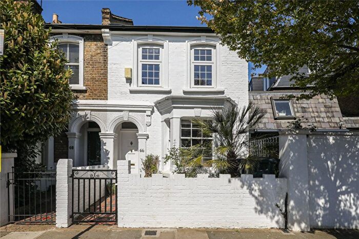 2 Bedroom End Terrace House For Sale In Shakespeare Road, London, W3