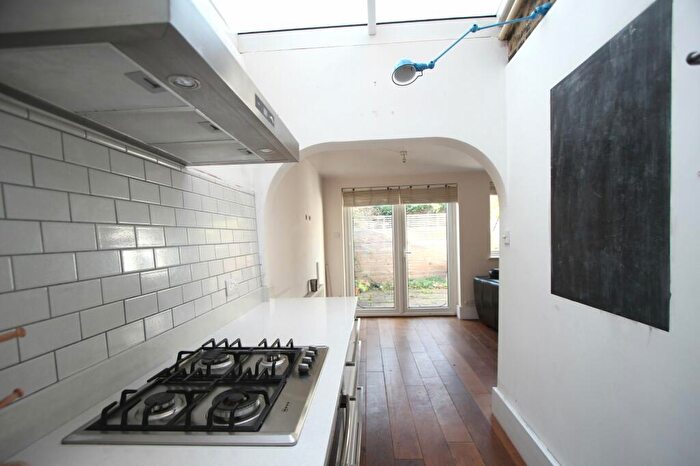 1 Bedroom Apartment To Rent In Inderwick Road, Crouch End, London, N8