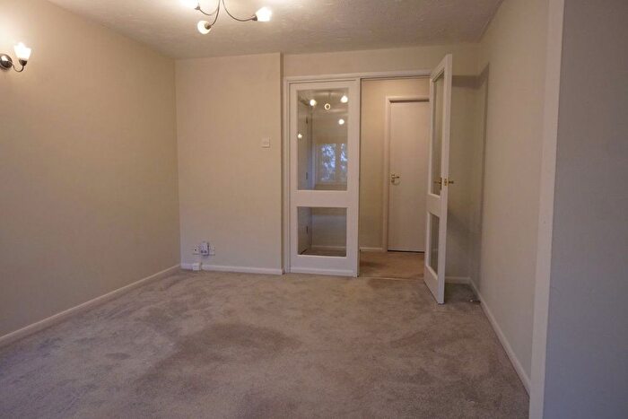 2 Bedroom Flat To Rent In Wharf Road, Grays, RM17