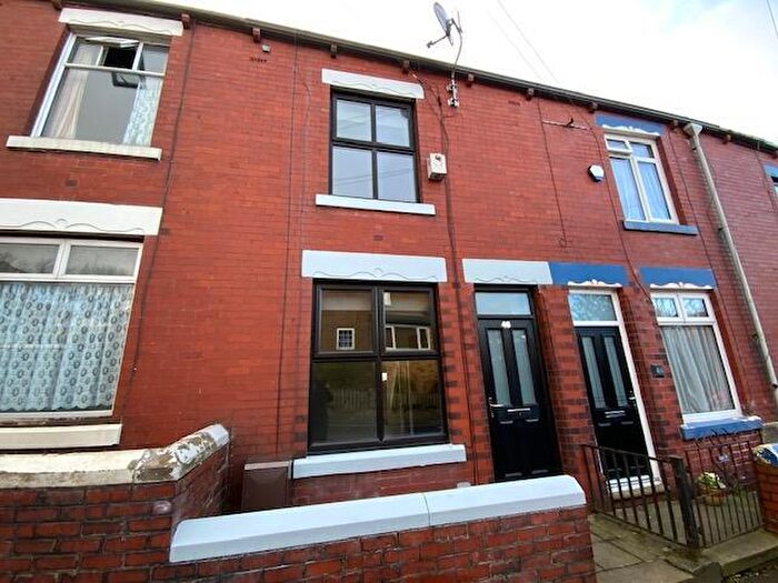 2 Bedroom Terraced House To Rent In King Street, Mossley, Ashton-under-Lyne, OL5