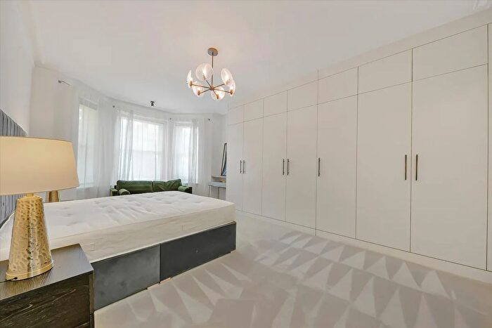 3 Bedroom Flat To Rent In Neville Court, Abbey Road, St Johns Wood, NW8