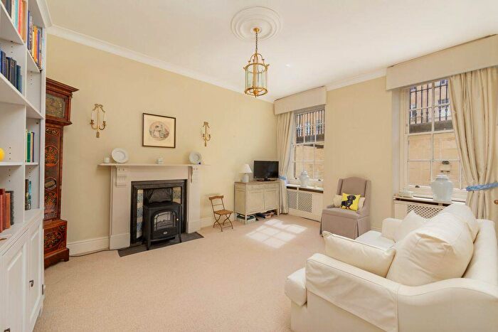 1 Bedroom Flat For Sale In Great Pulteney Street, Bath, BA2