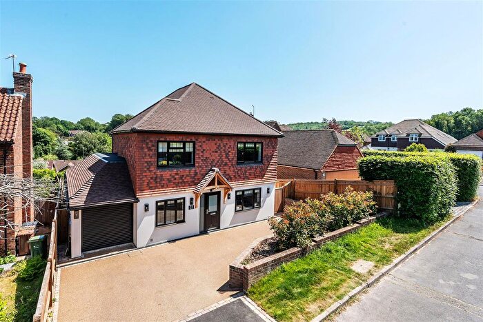 4 Bedroom Detached House For Sale In Longmead, Guildford, GU1