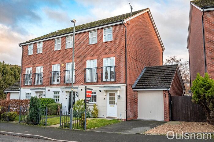3 Bedroom End Terrace House For Sale In Astley Road, Bromsgrove, Worcestershire, B60