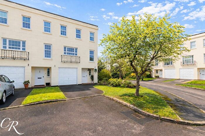 4 Bedroom End Terrace House For Sale In Keynshambury Road, Cheltenham, GL52